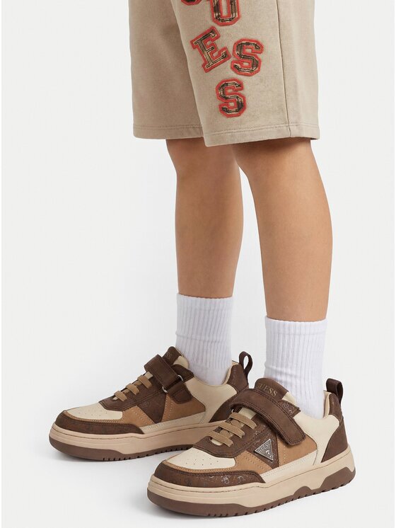 GUESS Sneakers EO-CI12-CAROL-04