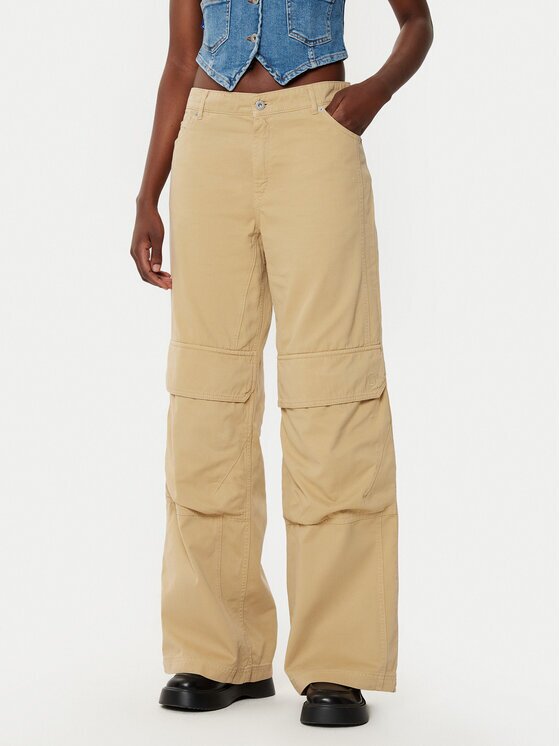 Hugo Pantaloni din material Hunder 50530833 Relaxed Fit