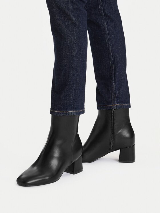 JENNY Botine CEO-CD240148-1