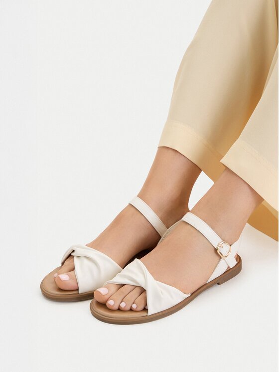 JENNY Sandale CEO-CHIKA WS250723-1