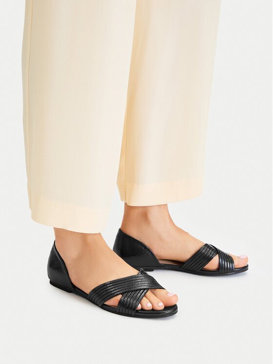 JENNY Sandale CEO-WS24038-03