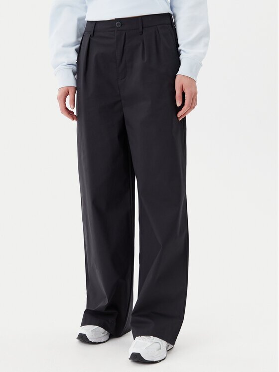 New Balance Pantaloni din material Boylston WP51538 Relaxed Fit