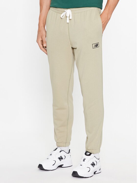 New Balance Pantaloni trening NB Essentials Sweatpant MP33509 Regular Fit
