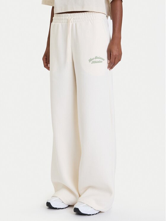 New Balance Pantaloni trening WP53902 Relaxed Fit