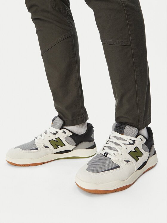 New Balance Sneakers UN1010B