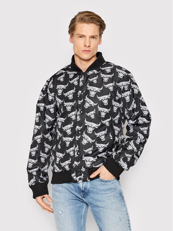 New Era Geacă bomber Chicago Bulls All Over Logo 12893178 Regular Fit