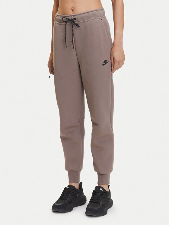Nike Pantaloni trening Tech Fleece HV6779 Regular Fit