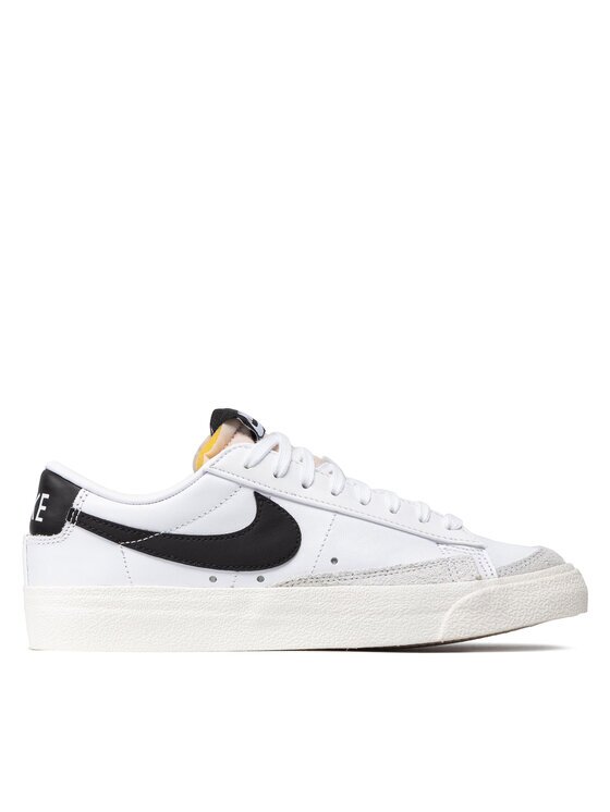 Nike Sneakers Blazer Low '77 DC4769 102