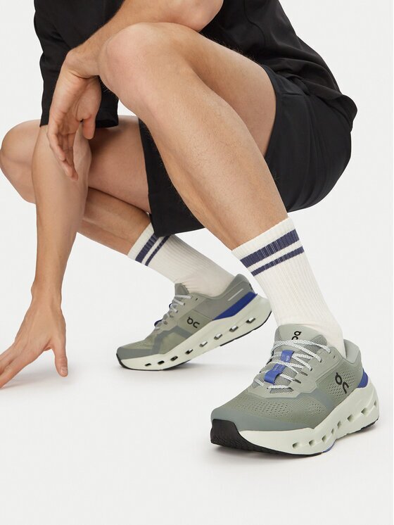 On Pantofi pentru alergare Cloudrunner 3 3MG10074422
