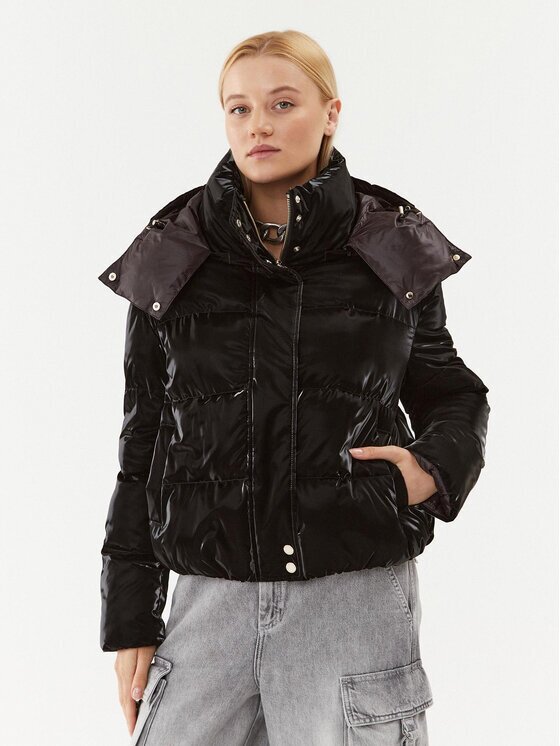 Patrizia Pepe Geacă de iarnă 2O0057/A347-K103 Regular Fit