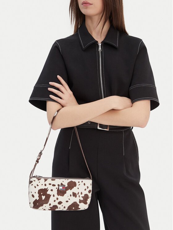 Tommy Jeans Geantă Tjw Must Cow Shoulder Bag AW0AW18061
