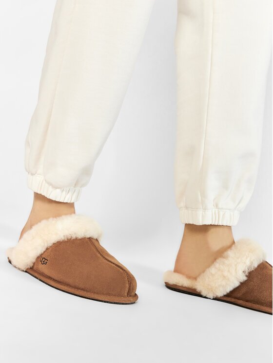 UGG Papuci de casă W Scuffette II 1106872