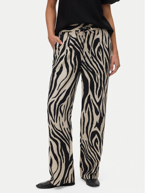 Vero Moda Pantaloni din material Jesmilo 10287363 Regular Fit