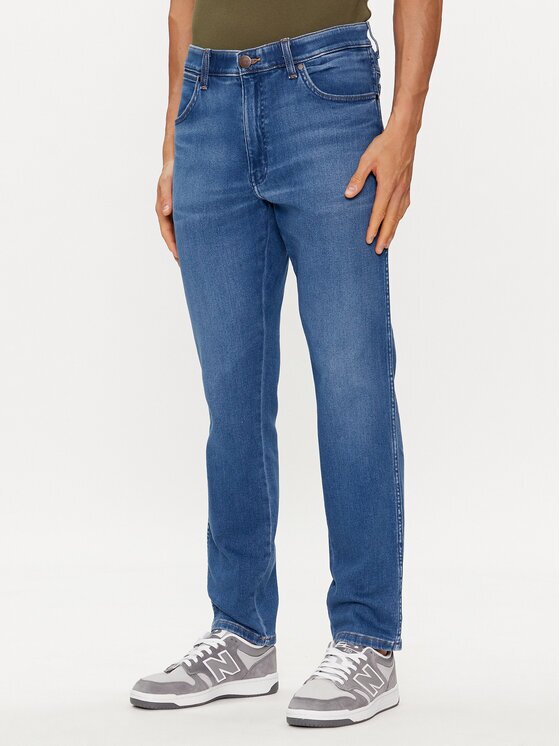 Wrangler Blugi River 112352673 Tapered Fit
