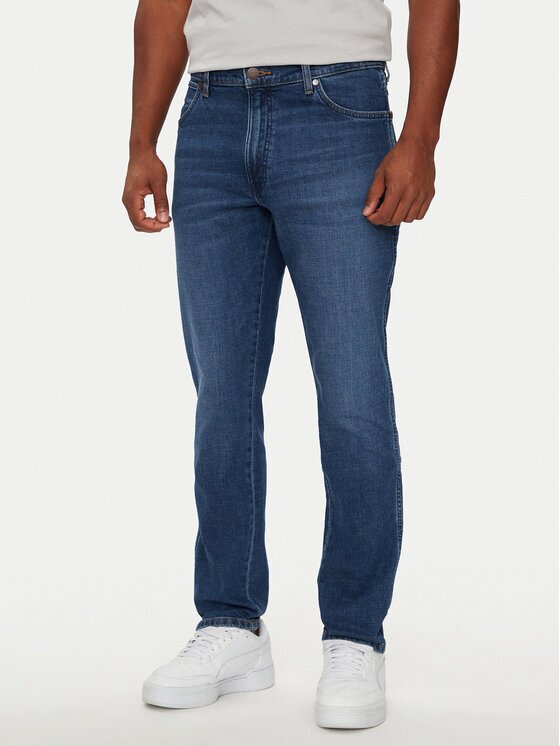Wrangler Blugi River 112356835 Tapered Fit