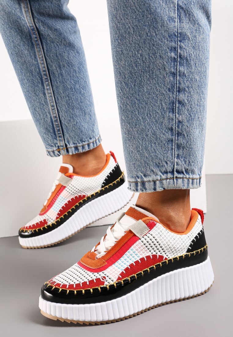  Adidași Albi-Portocalii pe Platformă decorați cu Nituri și Inserții Patchwork Jeneria