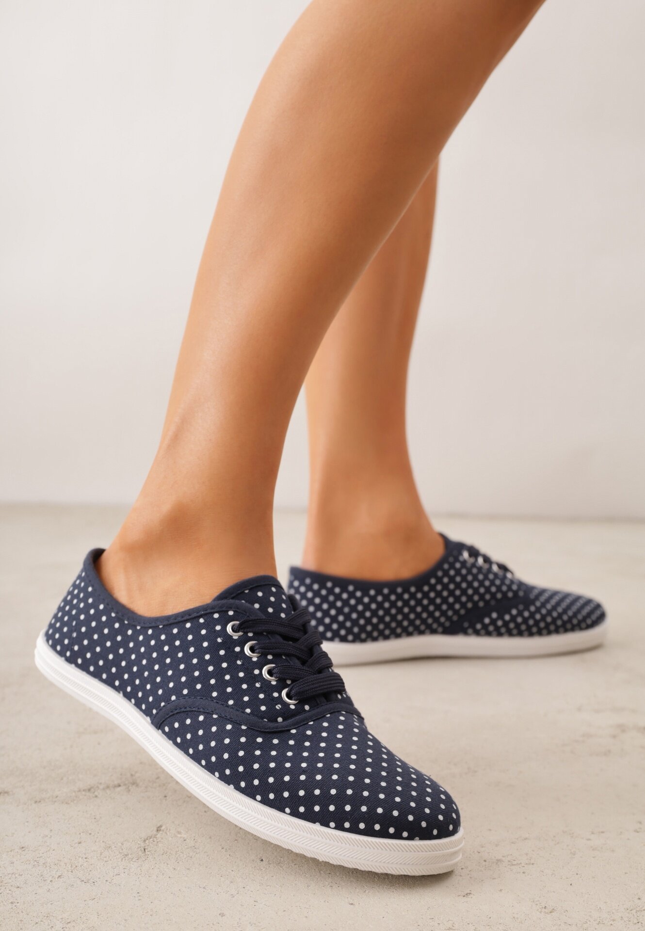  Adidași Bleumarin sub gleznă cu buline Porenia