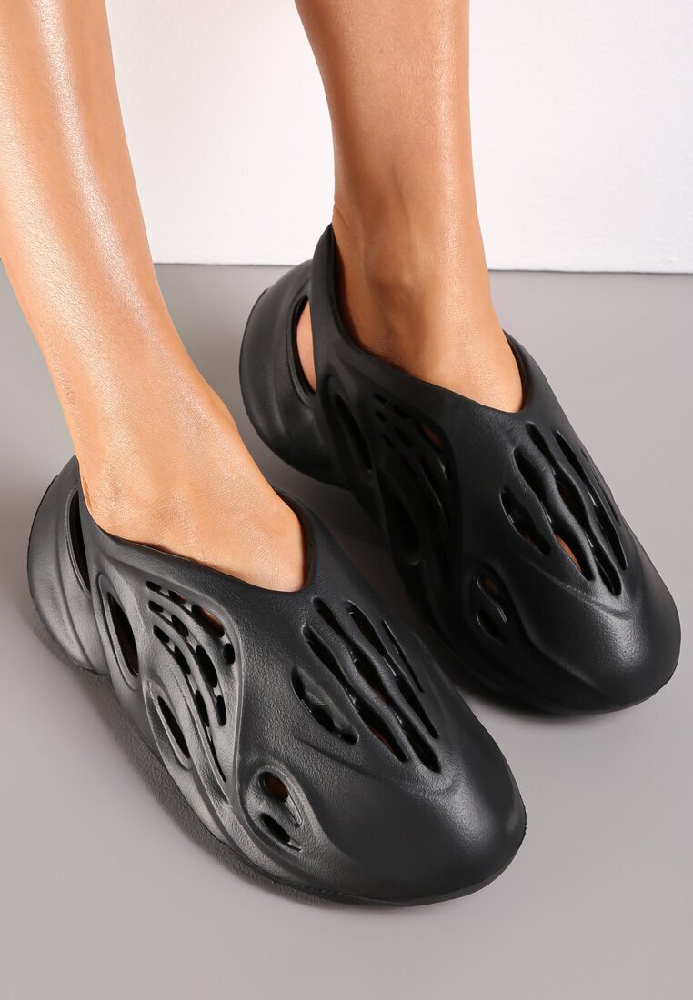  Adidași Negre Slip-on din Spumă Ușoară cu Decupaje Bonasna