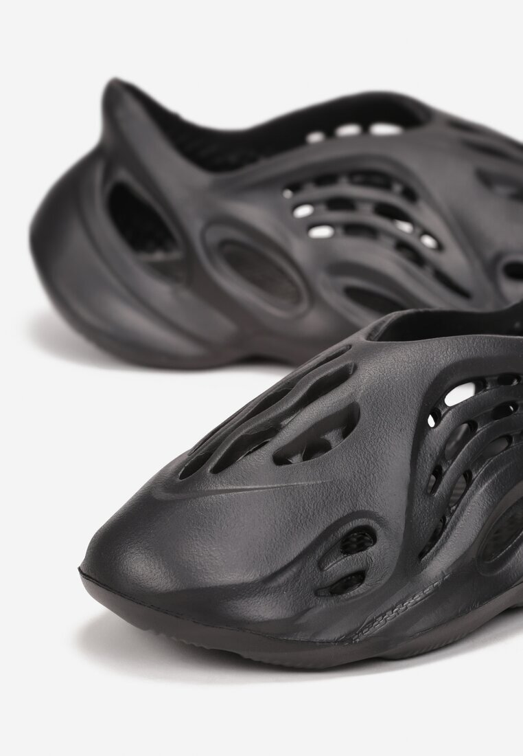  Adidași Negre Slip-on din Spumă Ușoară cu Decupaje Bonasna