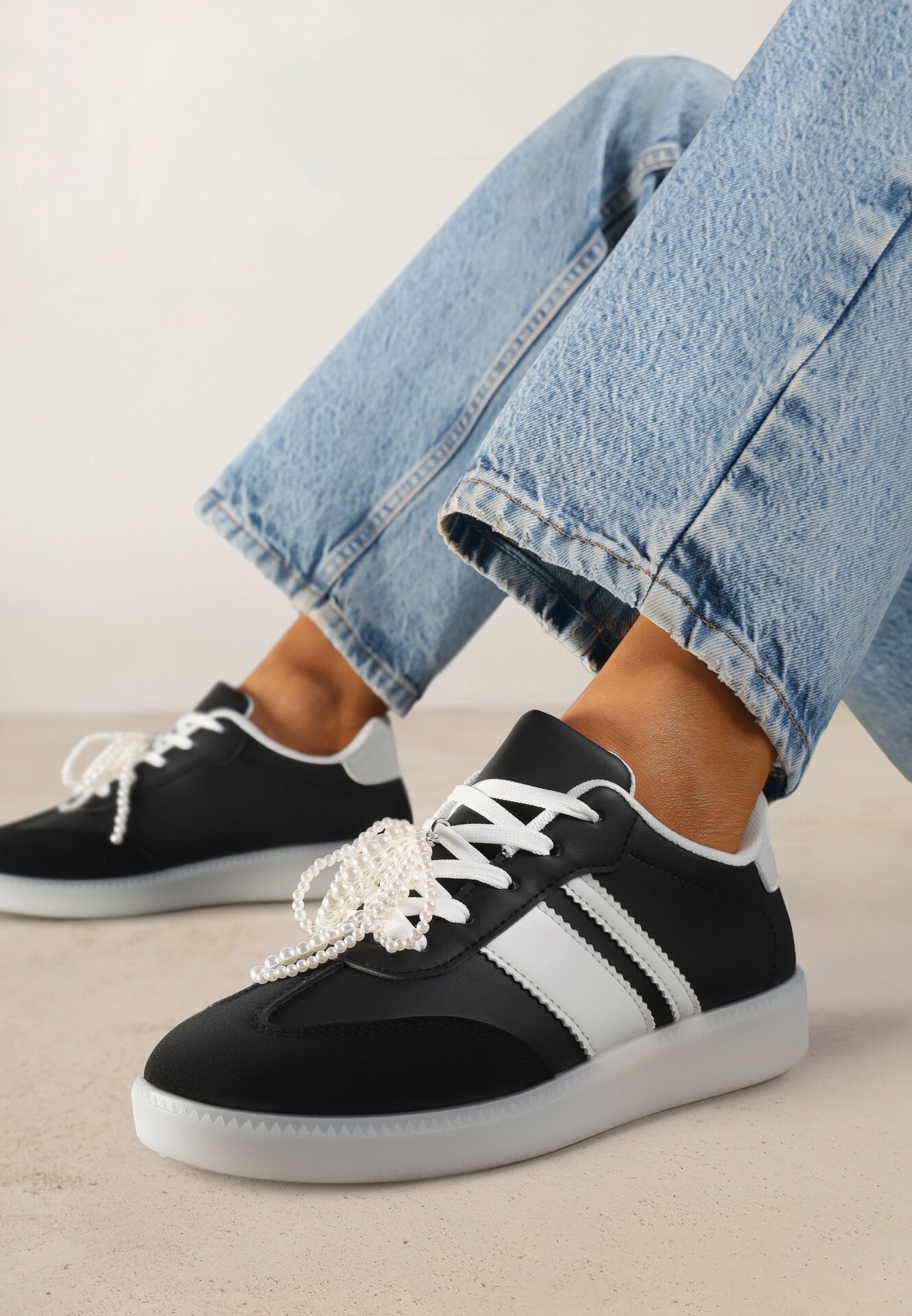  Adidași Negre Tip Tenisi Iconici cu Decorațiuni cu Perle Nalavia