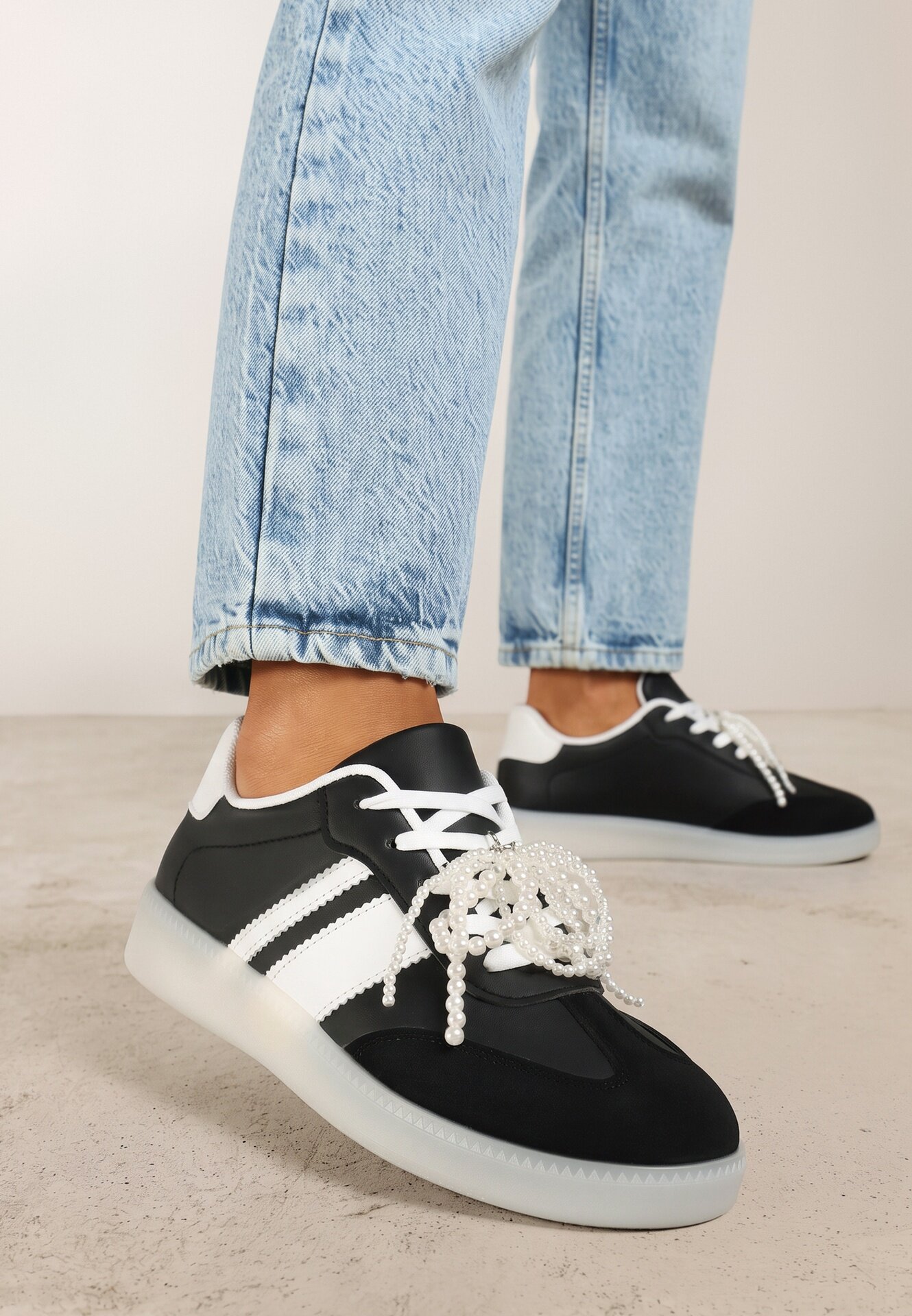  Adidași Negre Tip Tenisi Iconici cu Decorațiuni cu Perle Nalavia