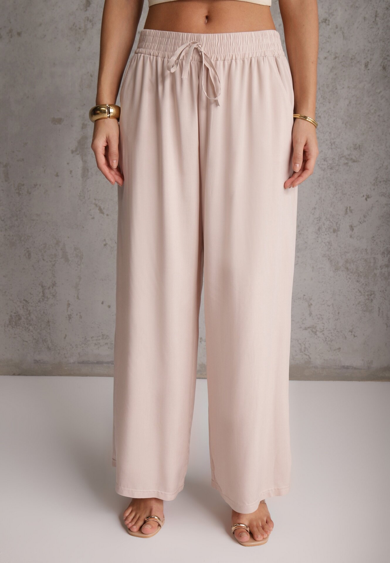 airisa Pantaloni Bej deschis Din bumbac Palazzo High Waist cu elastic în talie Gitanea