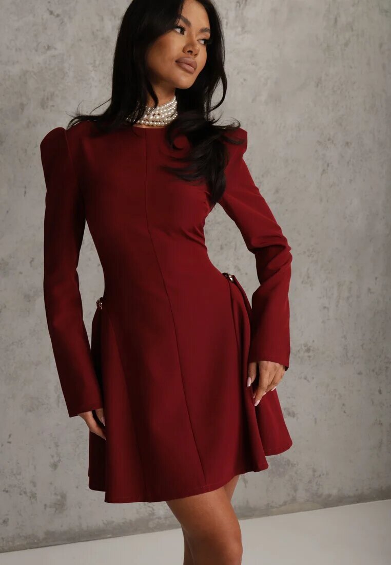 allyson Rochie Bordeaux cu croială cloș cu ornament lateral Eleslia