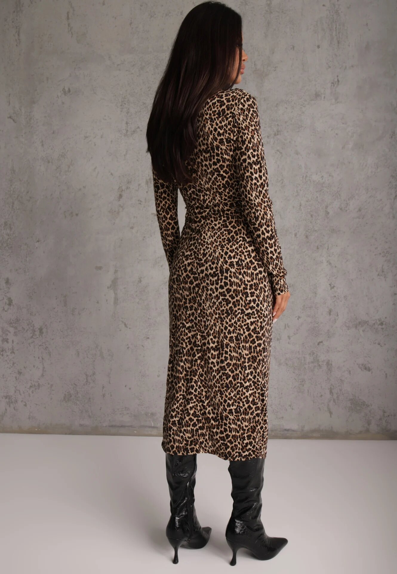 allyson Rochie de cocktail Maro cambrată cu imprimeu leopard decorată cu zirconii și cu șliț pe picior Sarimi