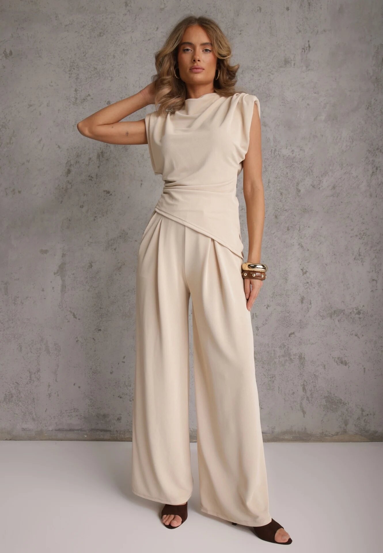 allyson Set bej deschis Bluză cu pernuțe la umeri și Pantaloni drepți cu elastic în talie Divanes