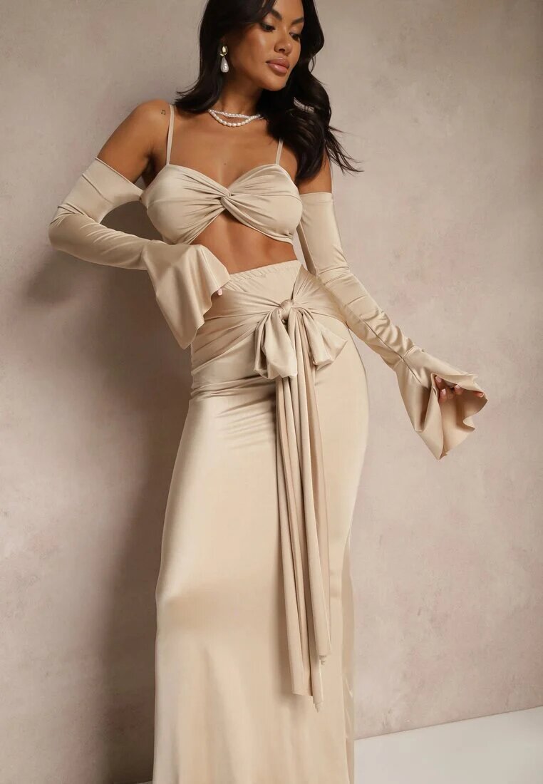 allyson Set Bej Fustă Mulată cu Trenă și Top cu Mâneci cu Volănaș Adivaria