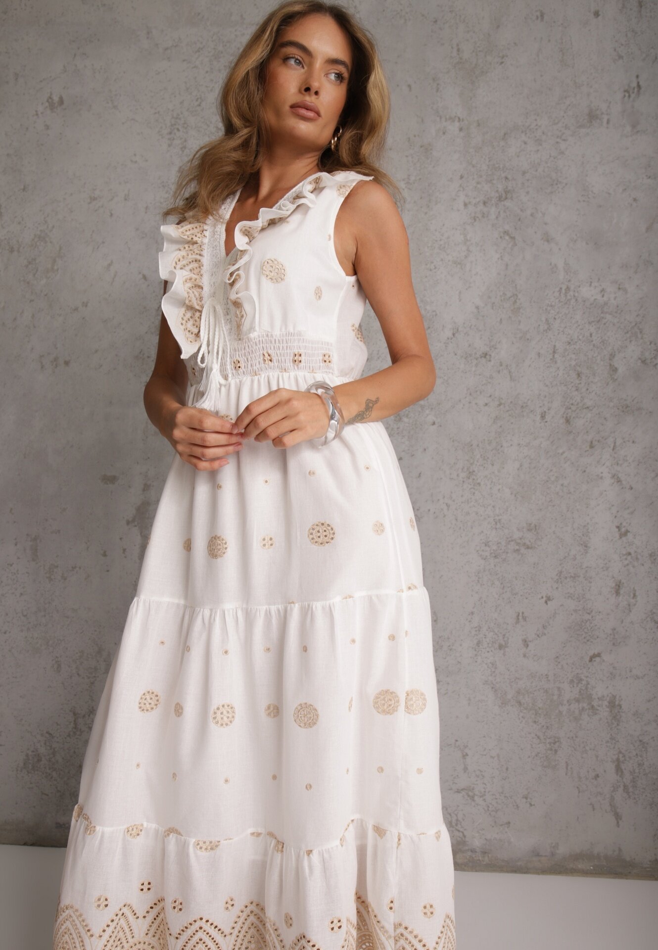 ambitionfly Rochie de vară Boho din bumbac cu broderie în modele și volănaș Alemite Bej