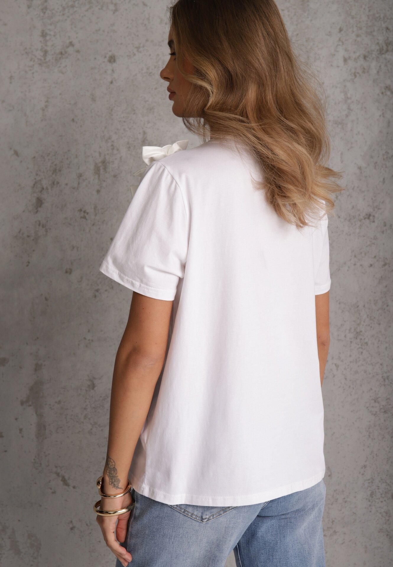 ambitionfly Tricou Alb de bumbac cu croială clasică cu aplicații florale 3D Morgane