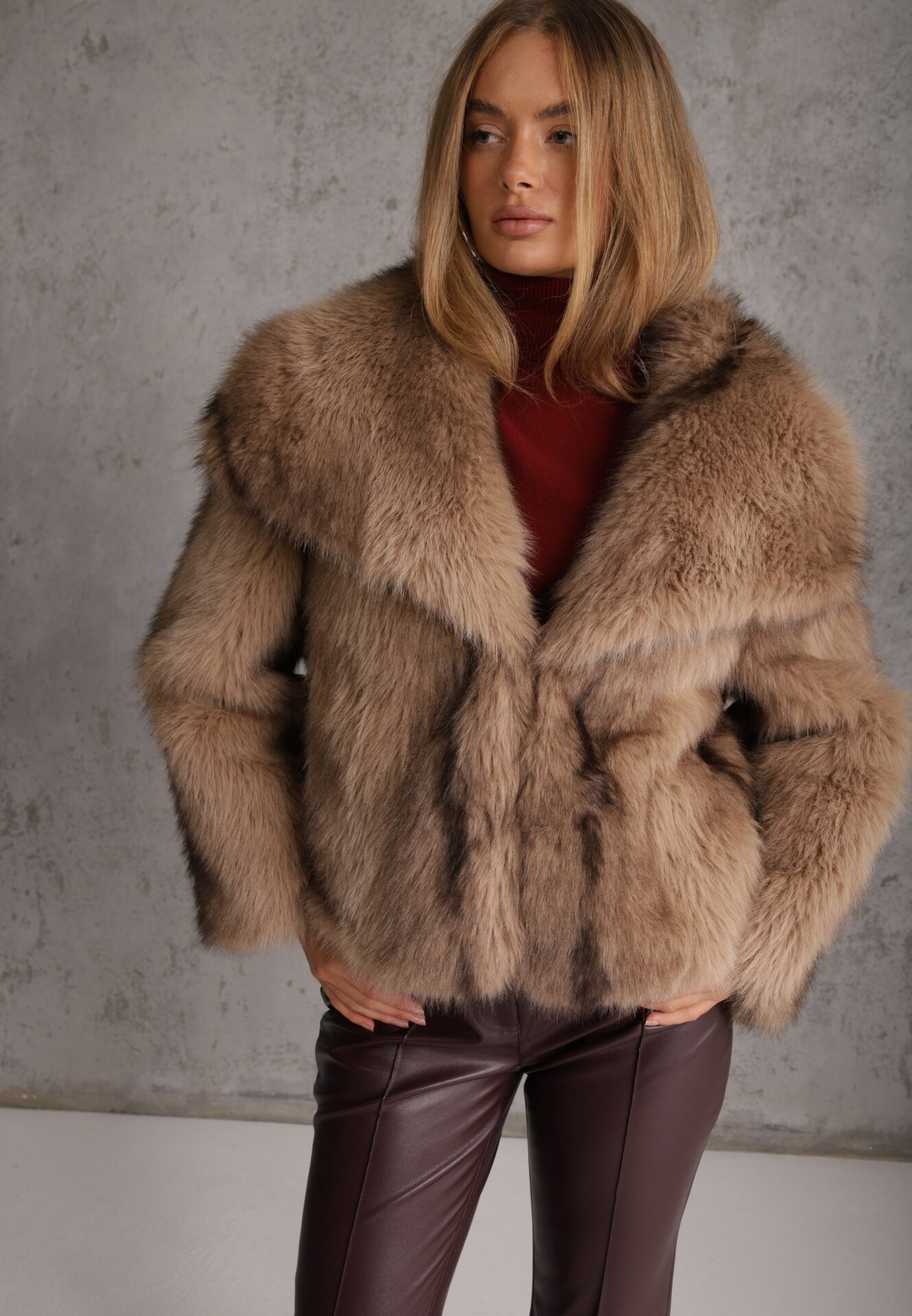 ann gissy Jachetă Maro deschis Blană artificială Croi oversize Cu guler decorativ Monella