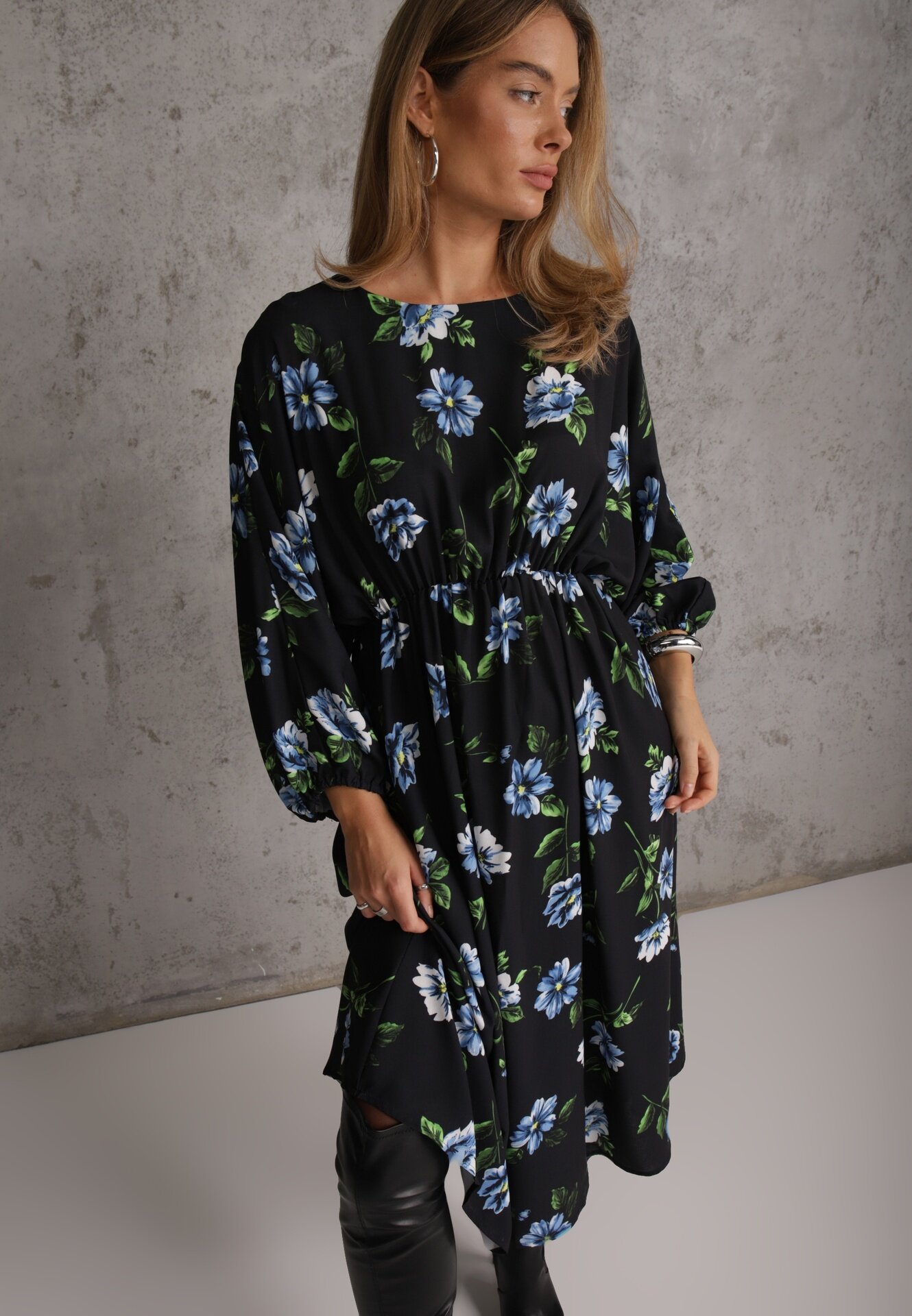 ann gissy Rochie Midi Negru-Albastră Florală cu croi evazat și mâneci liliac Jervia