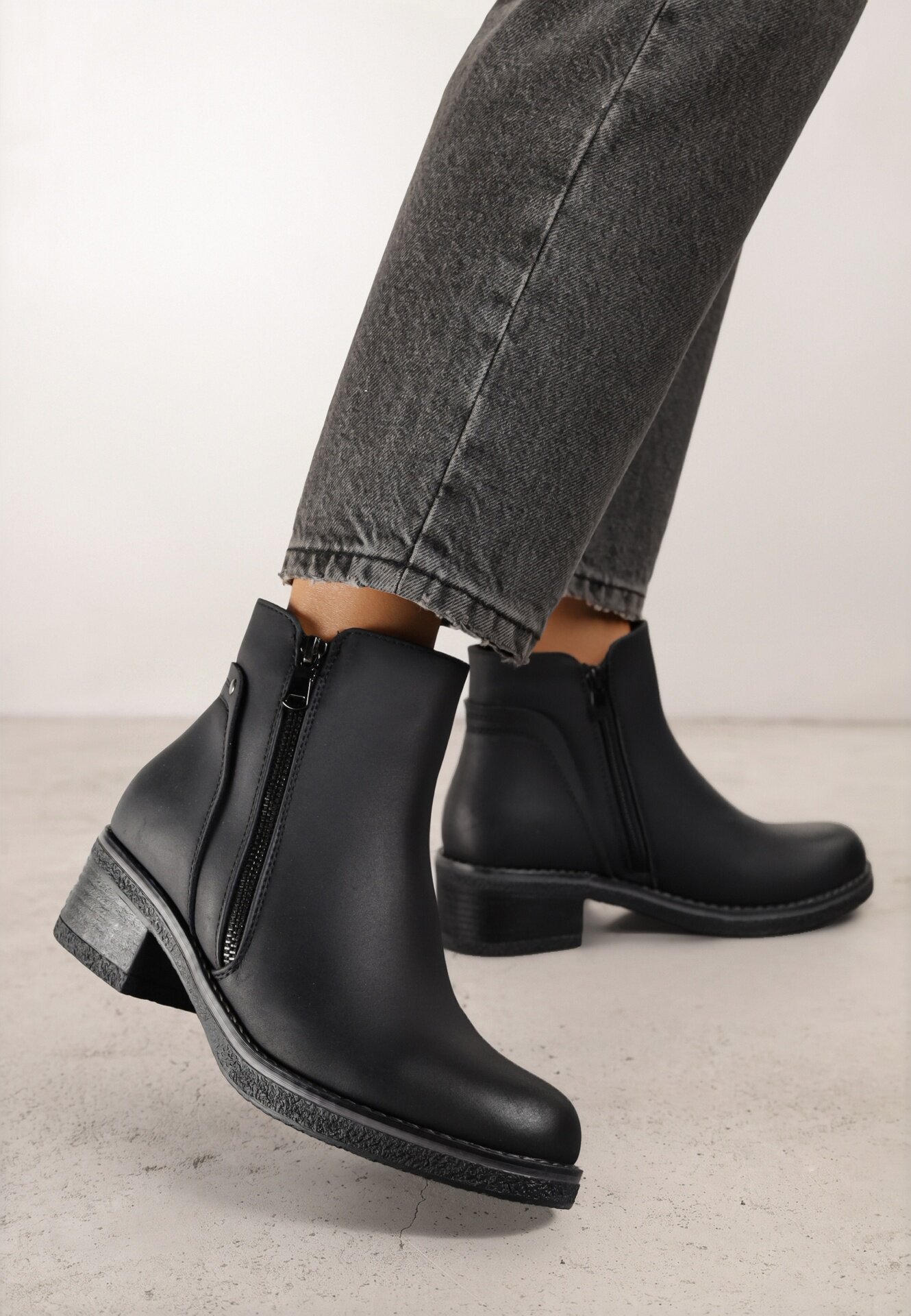 ballada Botine Ilonela Negre