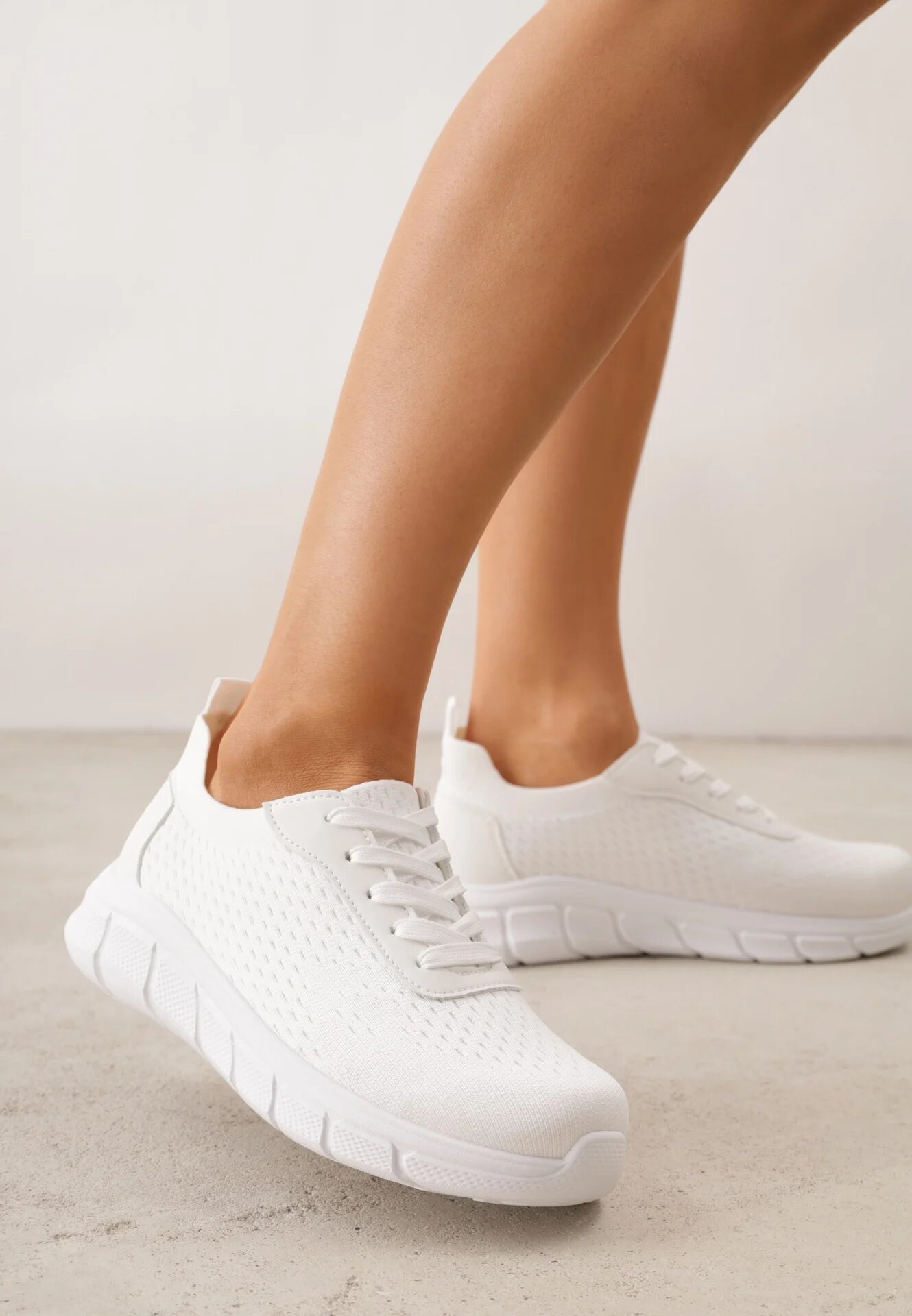 ballada Pantofi sport Nisitia Albi
