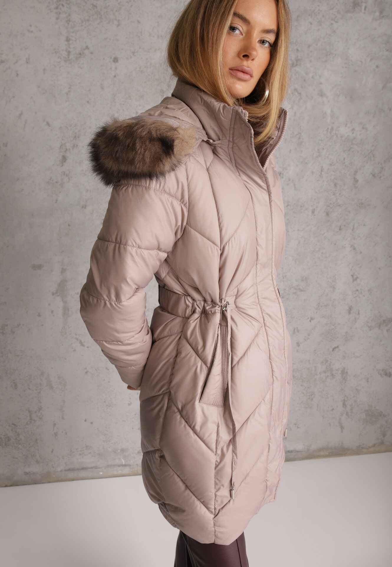 bh forever Geacă Lungă Matlasată Bej Stil Parka cu șnur în talie și blană artificială Abelasa