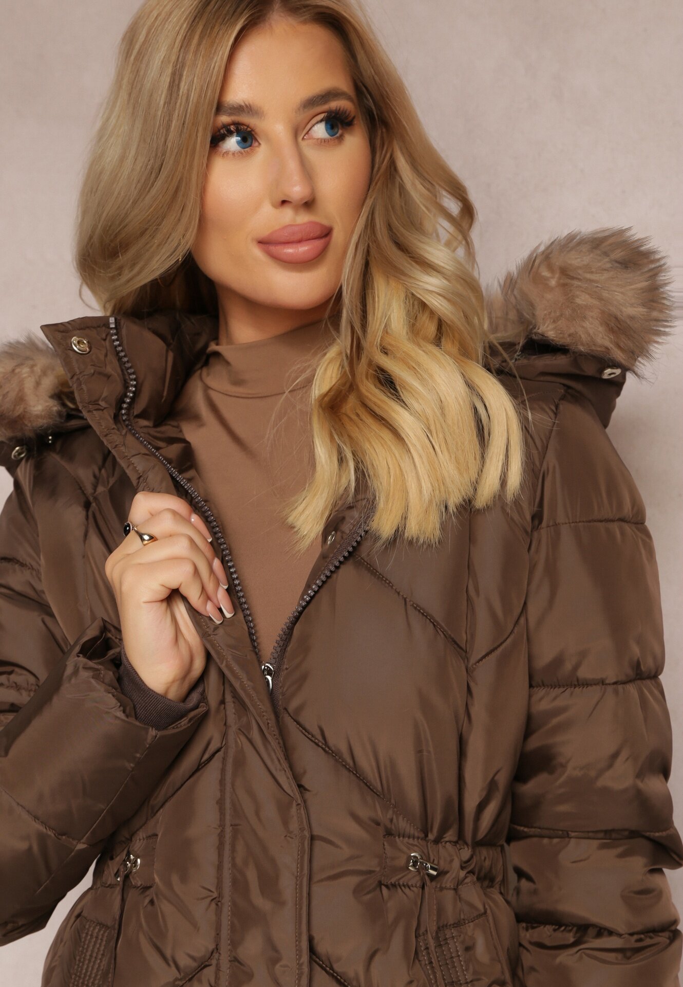 bh forever Jachetă Parka Maro Lungă Matlasată cu șnur în talie și blană artificială Abelasa