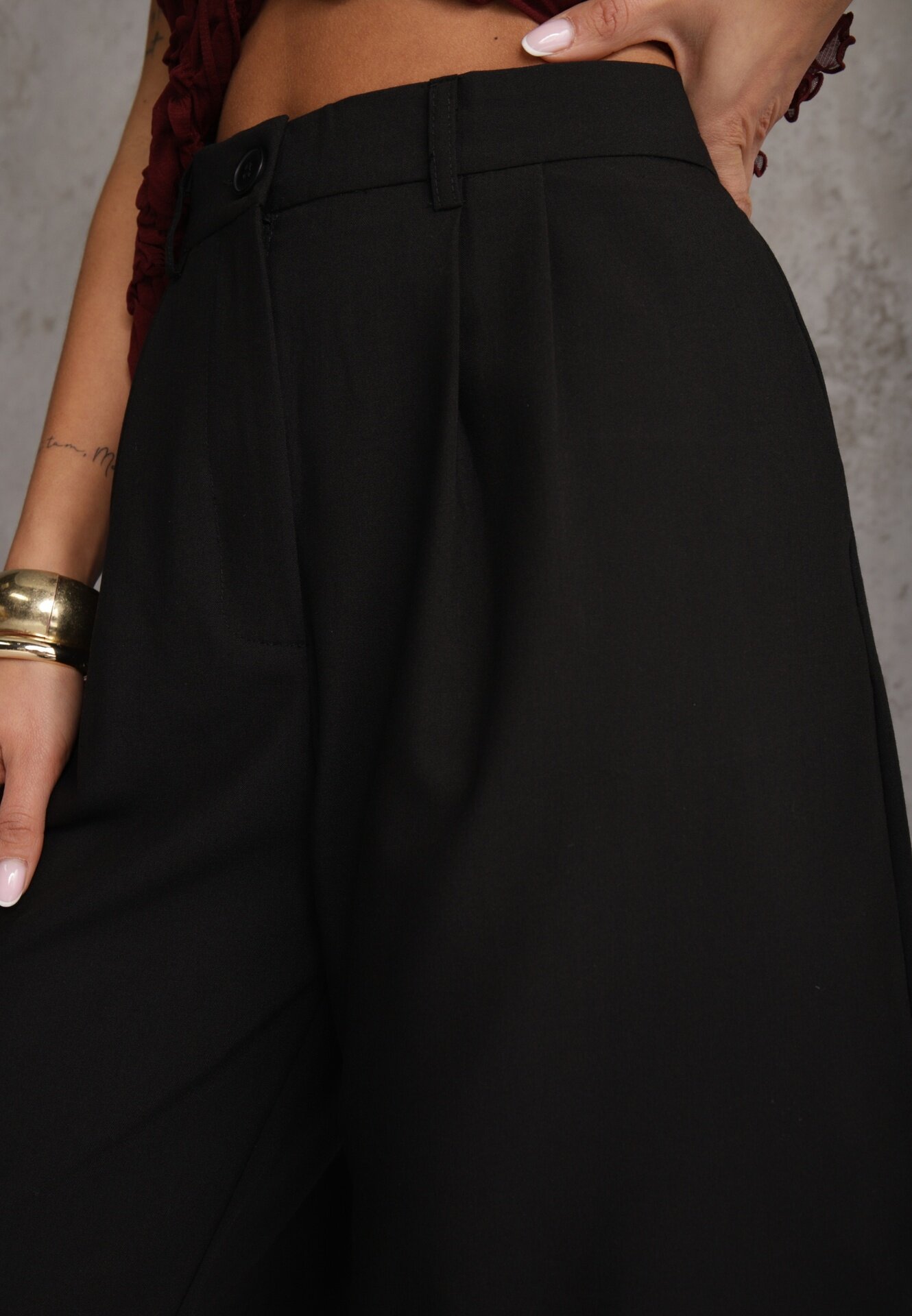 bisou's project Pantaloni scurți Negri cu croială tip costum High Waist cu adaos de viscoză Mavvia
