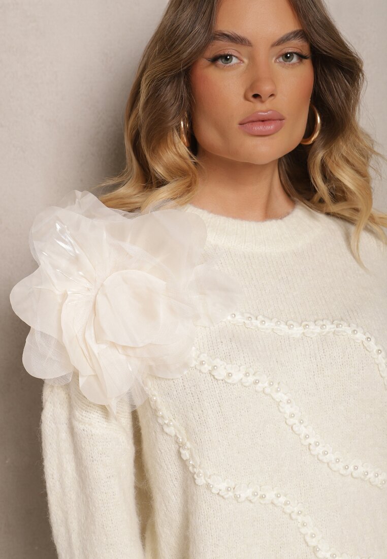 bisou's project Pulover Bej deschis cu Aplicație în formă de Floare și Perle cu Amestec de Lână Sintinellia