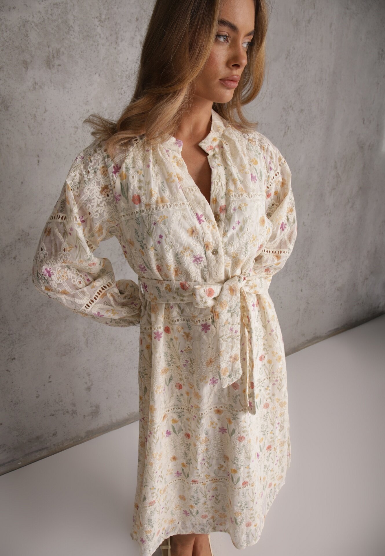 bisou's project Rochie Bej cu Croială Cloș cu Cordon din Material și cu Imprimeu Floral Dimtina