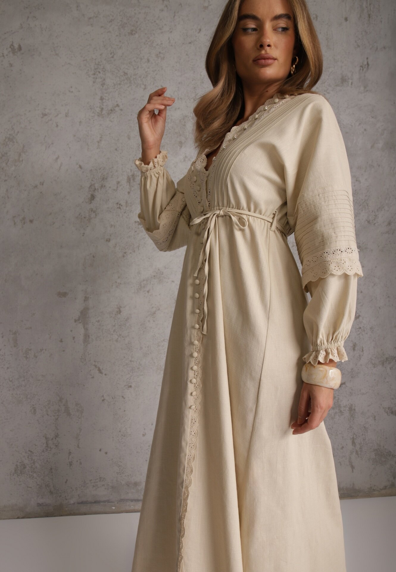 bisou's project Rochie Bej din Bumbac cu Elastic în Talie și Inserții din Dantelă cu Centură din Material Larila