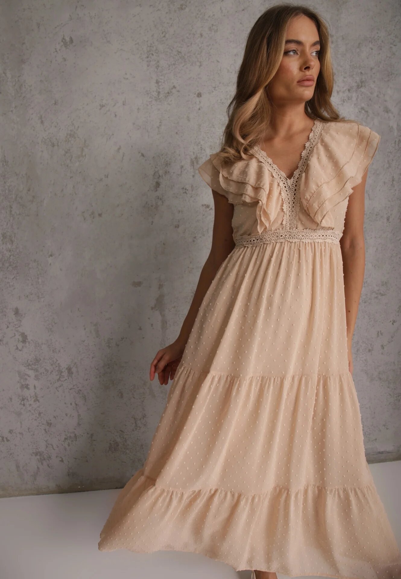 bisou's project Rochie Bej Iriope