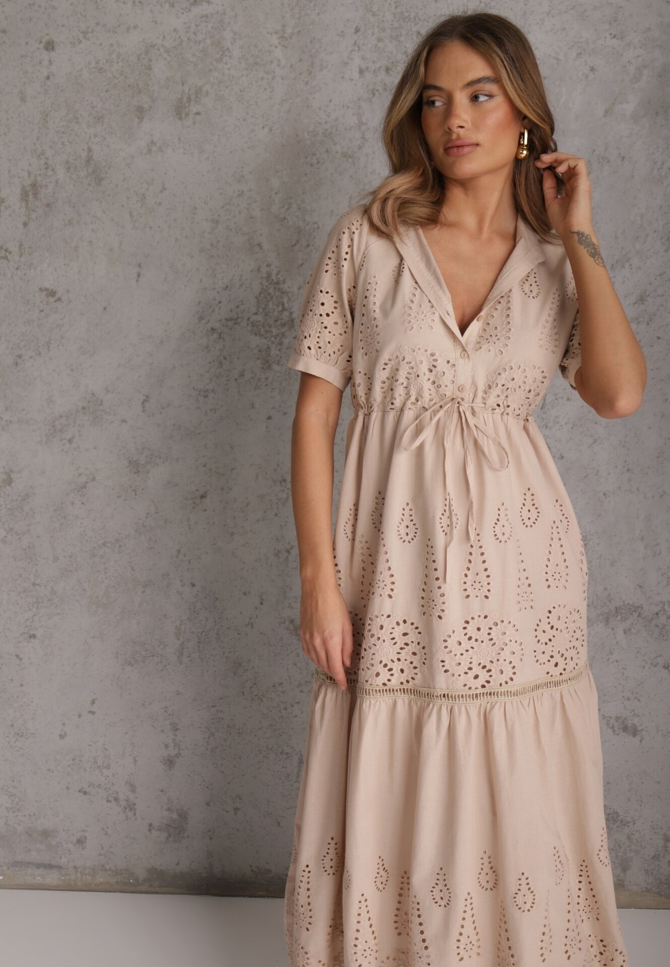 bisou's project Rochie brodată bej de bumbac cu elastic în talie Ineryna