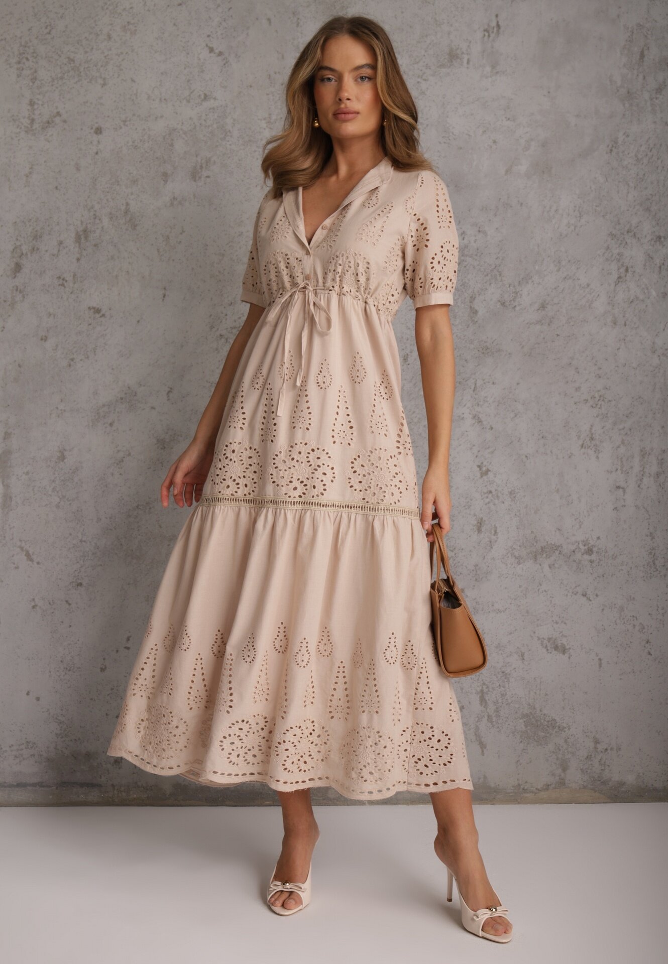 bisou's project Rochie brodată bej de bumbac cu elastic în talie Ineryna