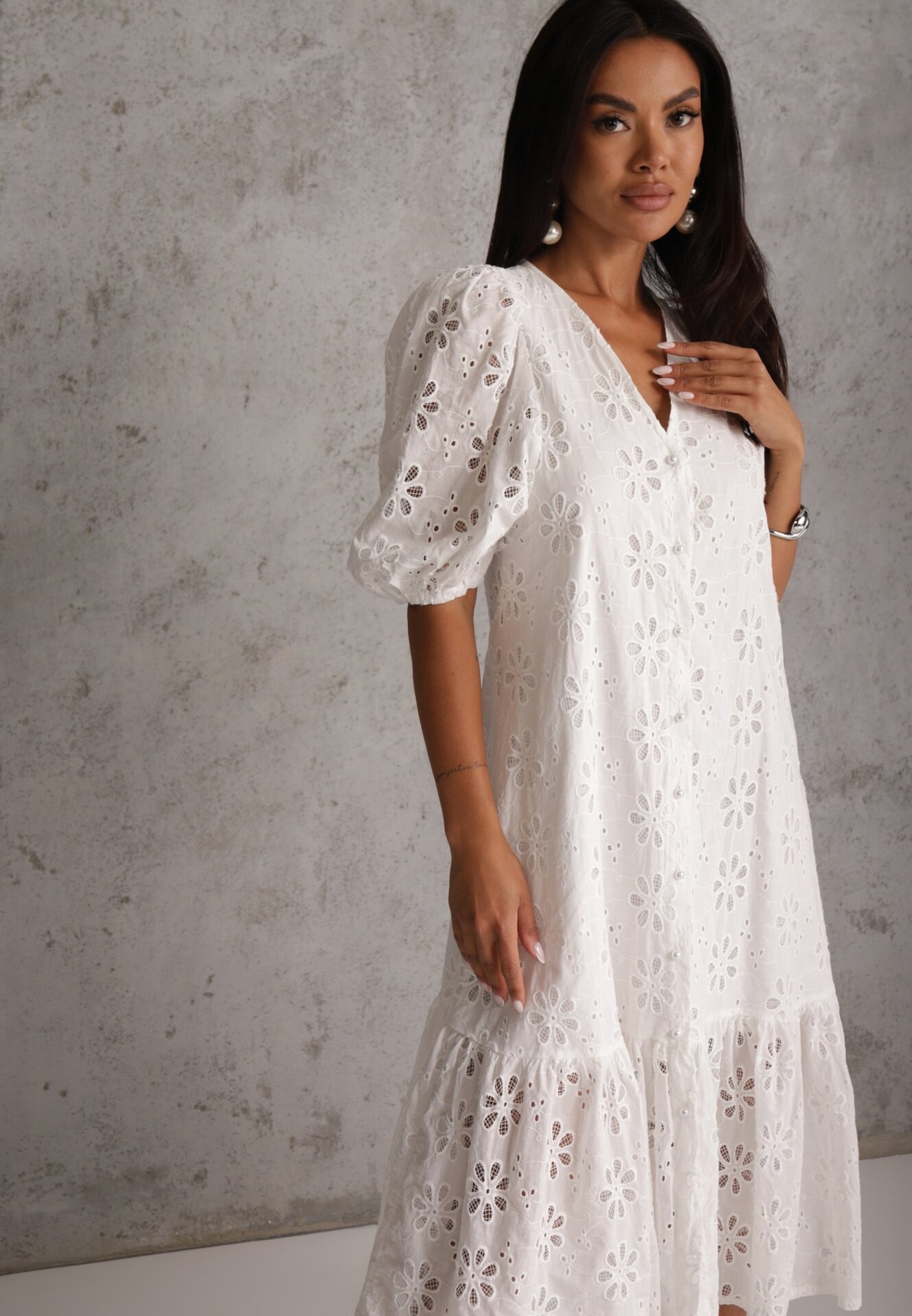 bisou's project Rochie cu nasturi din bumbac cu model floral ajurat Bamese Albă