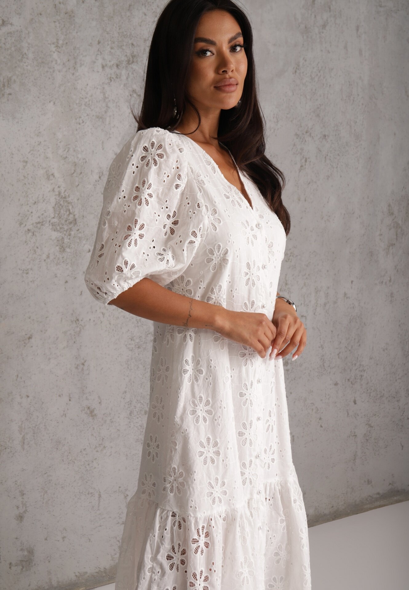 bisou's project Rochie cu nasturi din bumbac cu model floral ajurat Bamese Albă