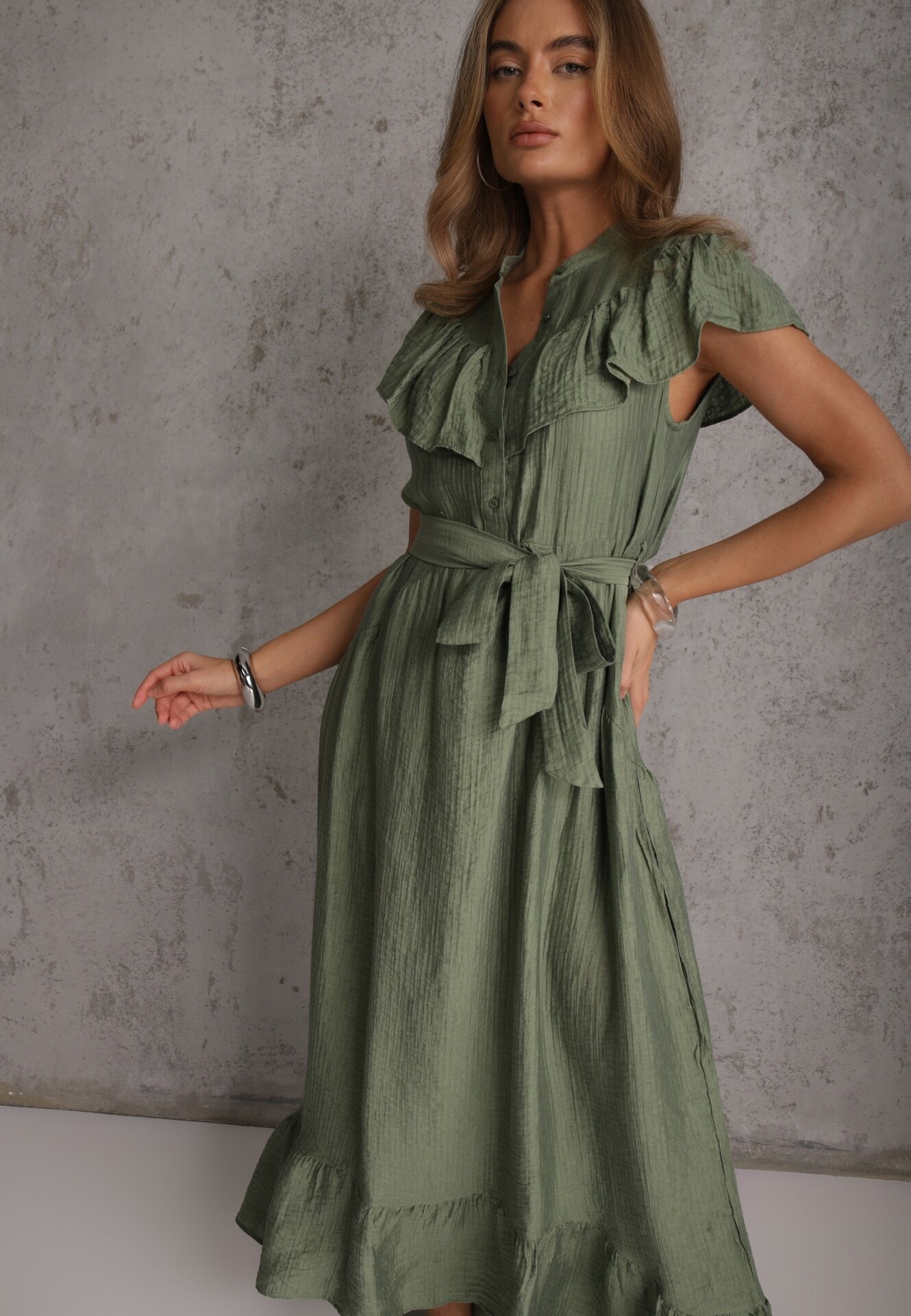 bisou's project Rochie Verde cu curea din material textil și viscoză finisată cu nasturi și volan Hanesi