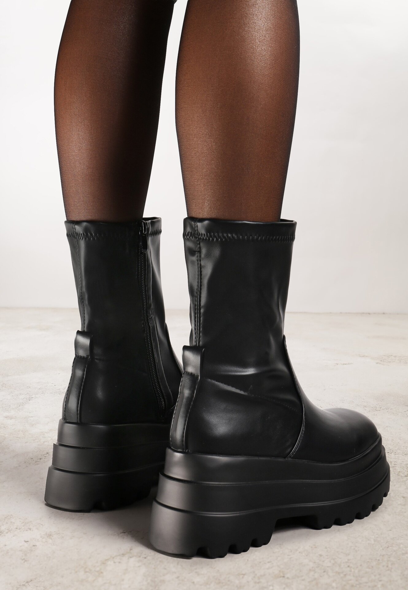  Botine Negre pe Platformă Dublă cu Gambă Aderentă Belariel Negre