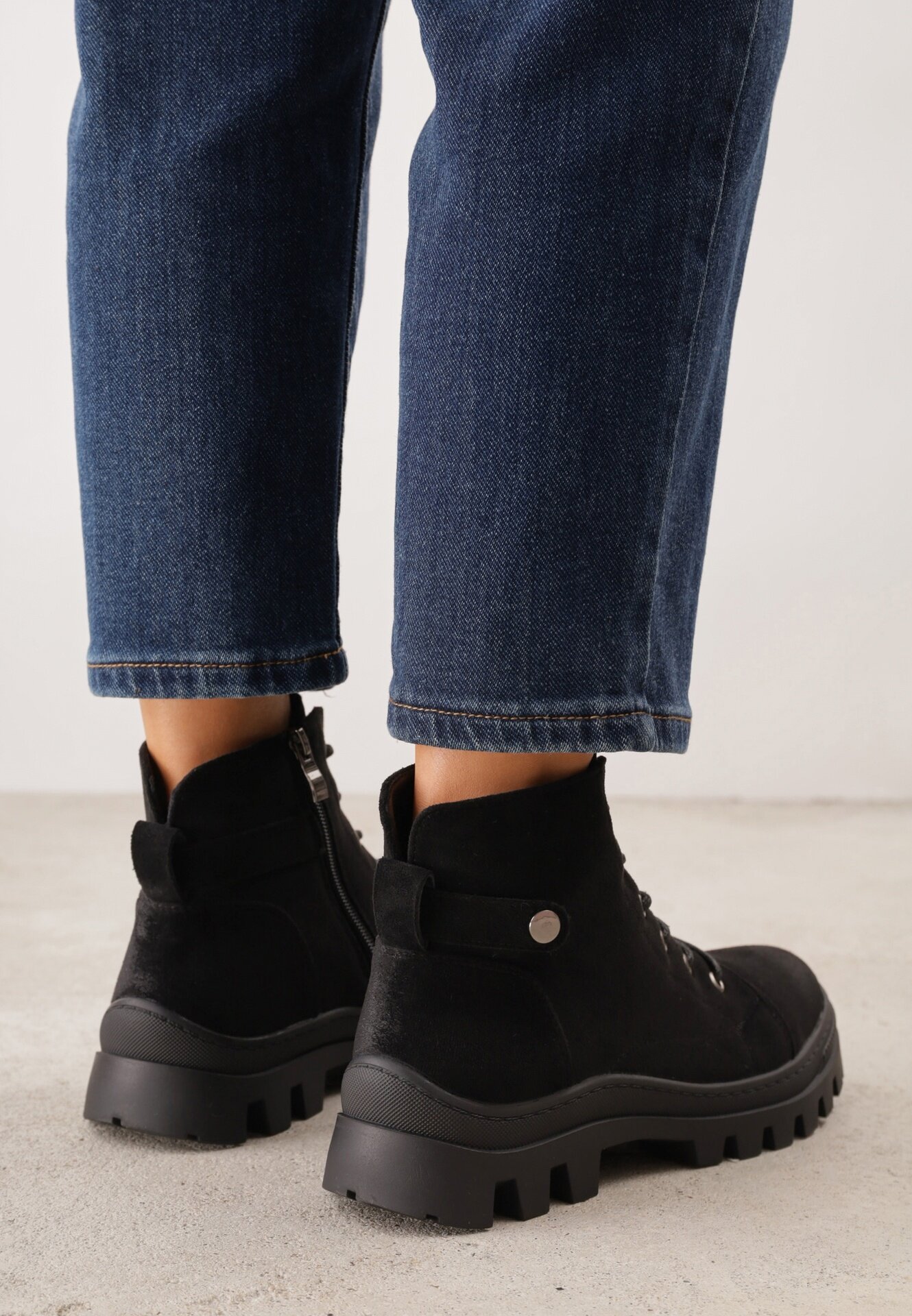  Botine trapper Negre cu platformă decorate cu curea Argiva
